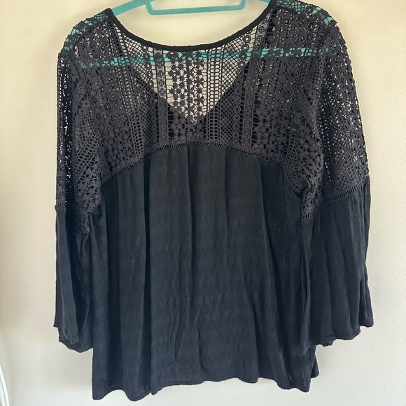 Farysays Women’s Top Lace CrochetV Neck Casual Loose Blouse - Picture 7 of 9